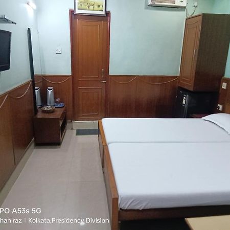 Hotel Heera Καλκούτα Εξωτερικό φωτογραφία