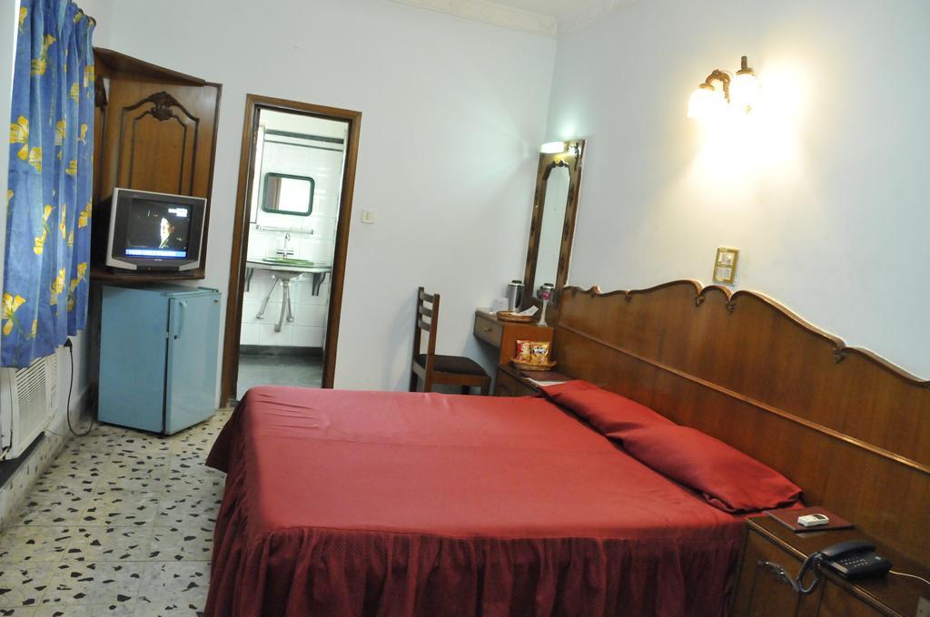 Hotel Heera Καλκούτα Δωμάτιο φωτογραφία