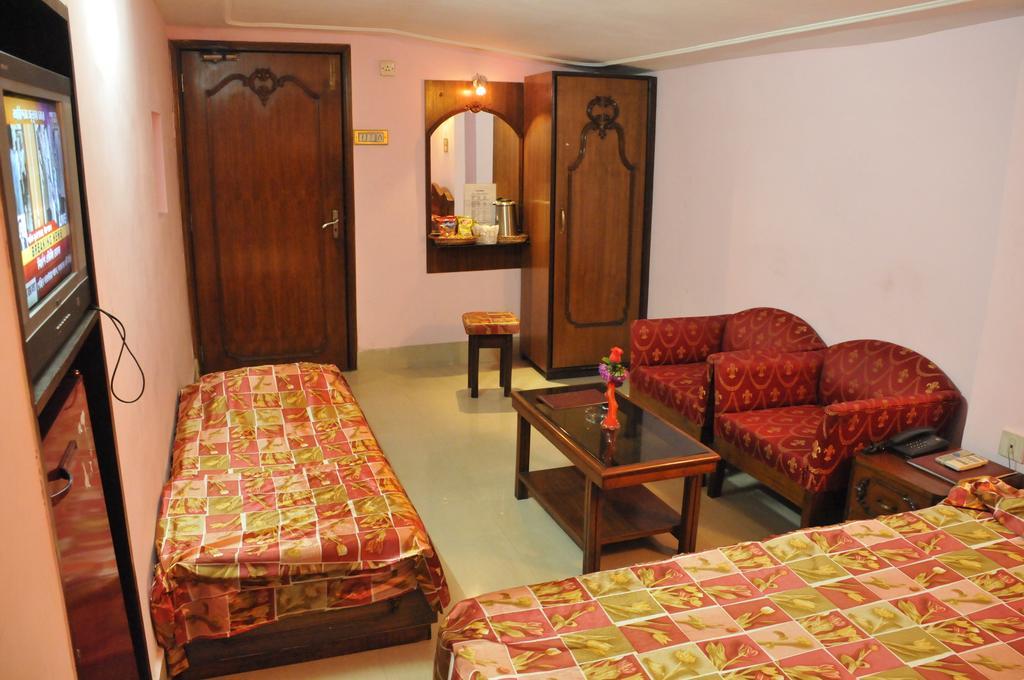 Hotel Heera Καλκούτα Δωμάτιο φωτογραφία
