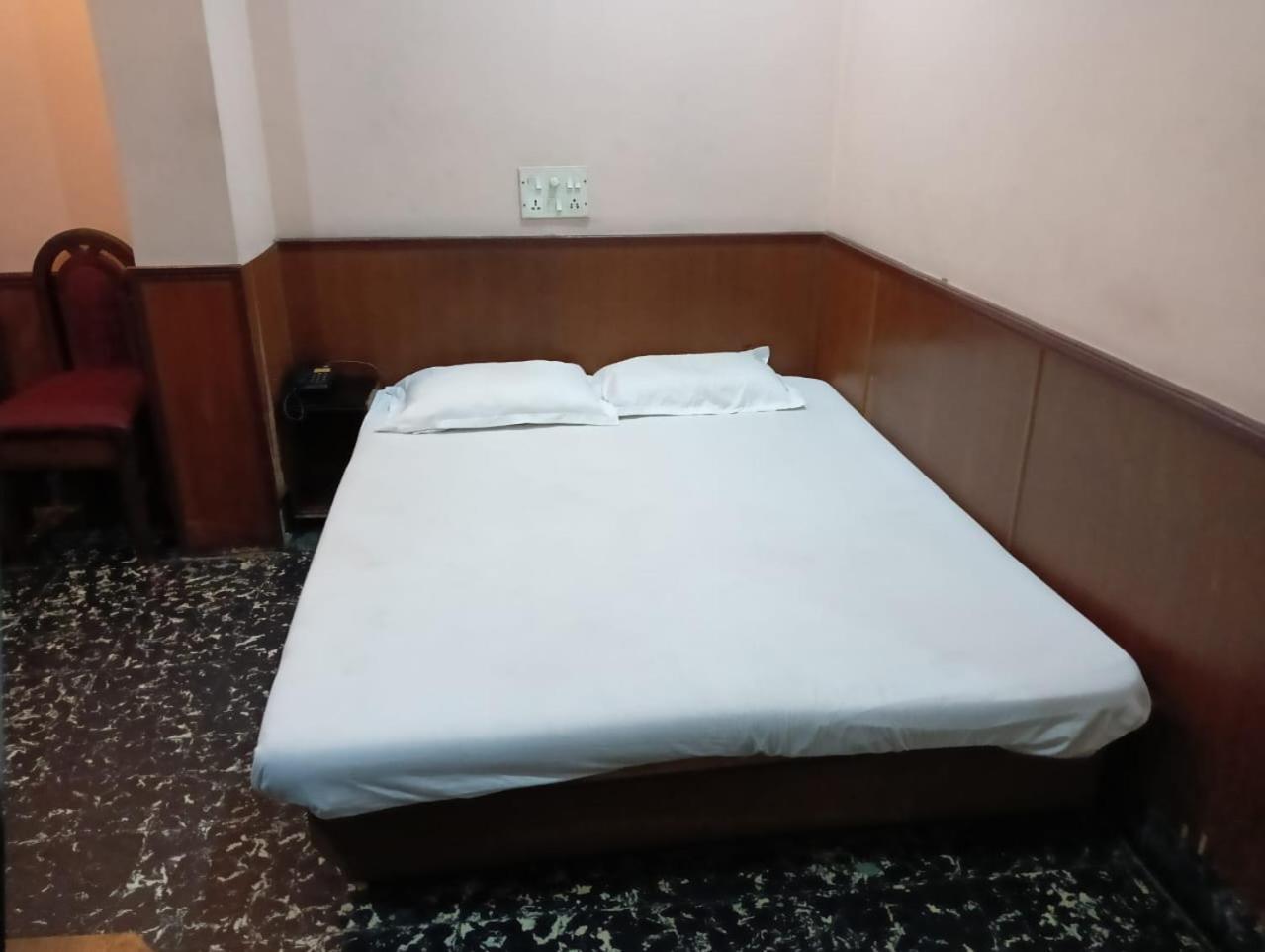 Hotel Heera Καλκούτα Εξωτερικό φωτογραφία