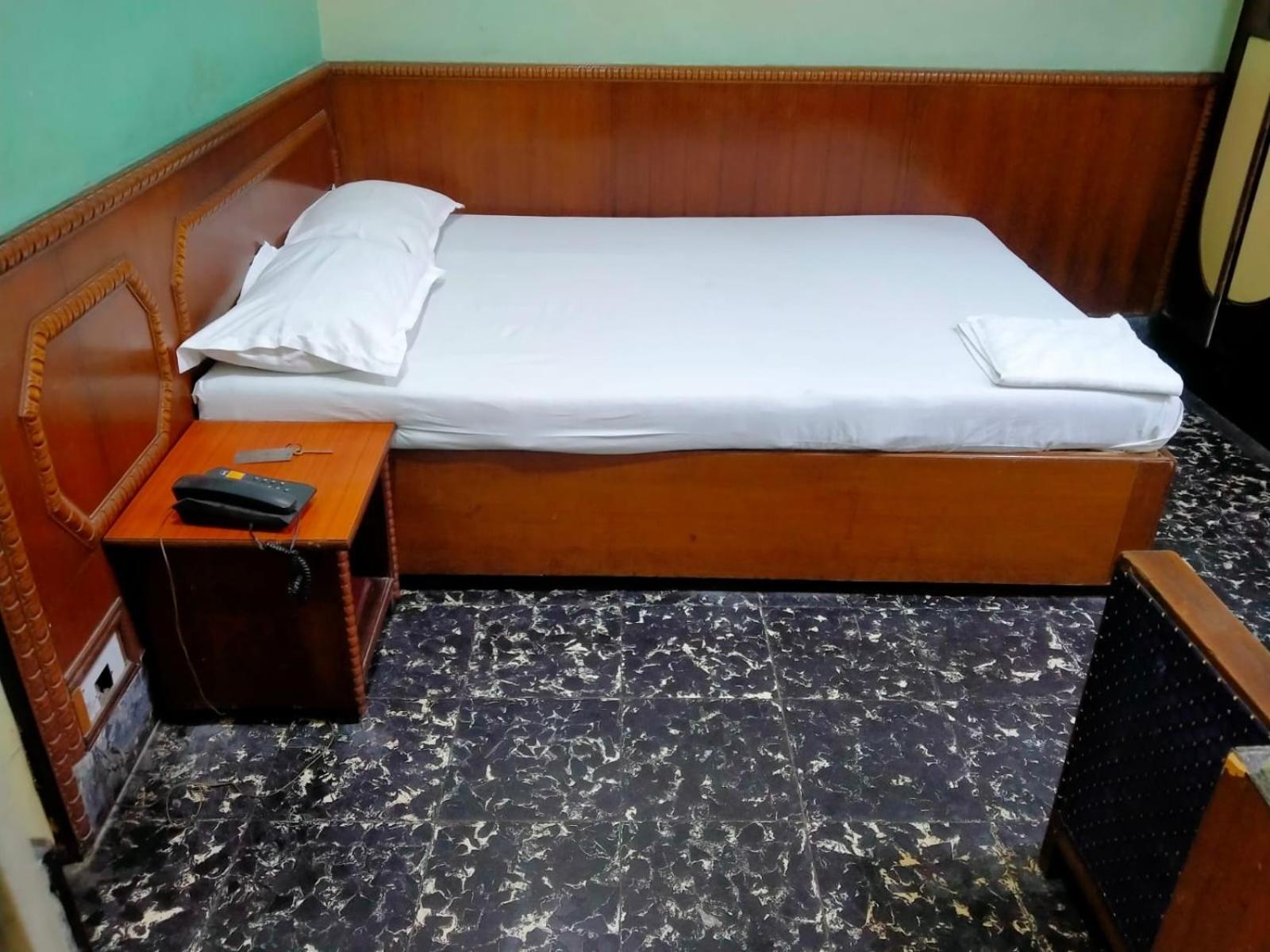 Hotel Heera Καλκούτα Εξωτερικό φωτογραφία