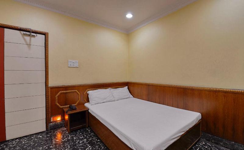 Hotel Heera Καλκούτα Εξωτερικό φωτογραφία