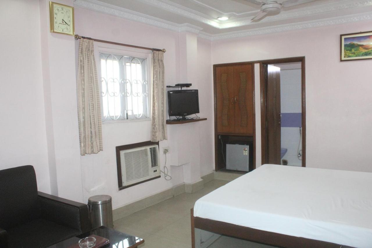 Hotel Heera Καλκούτα Εξωτερικό φωτογραφία