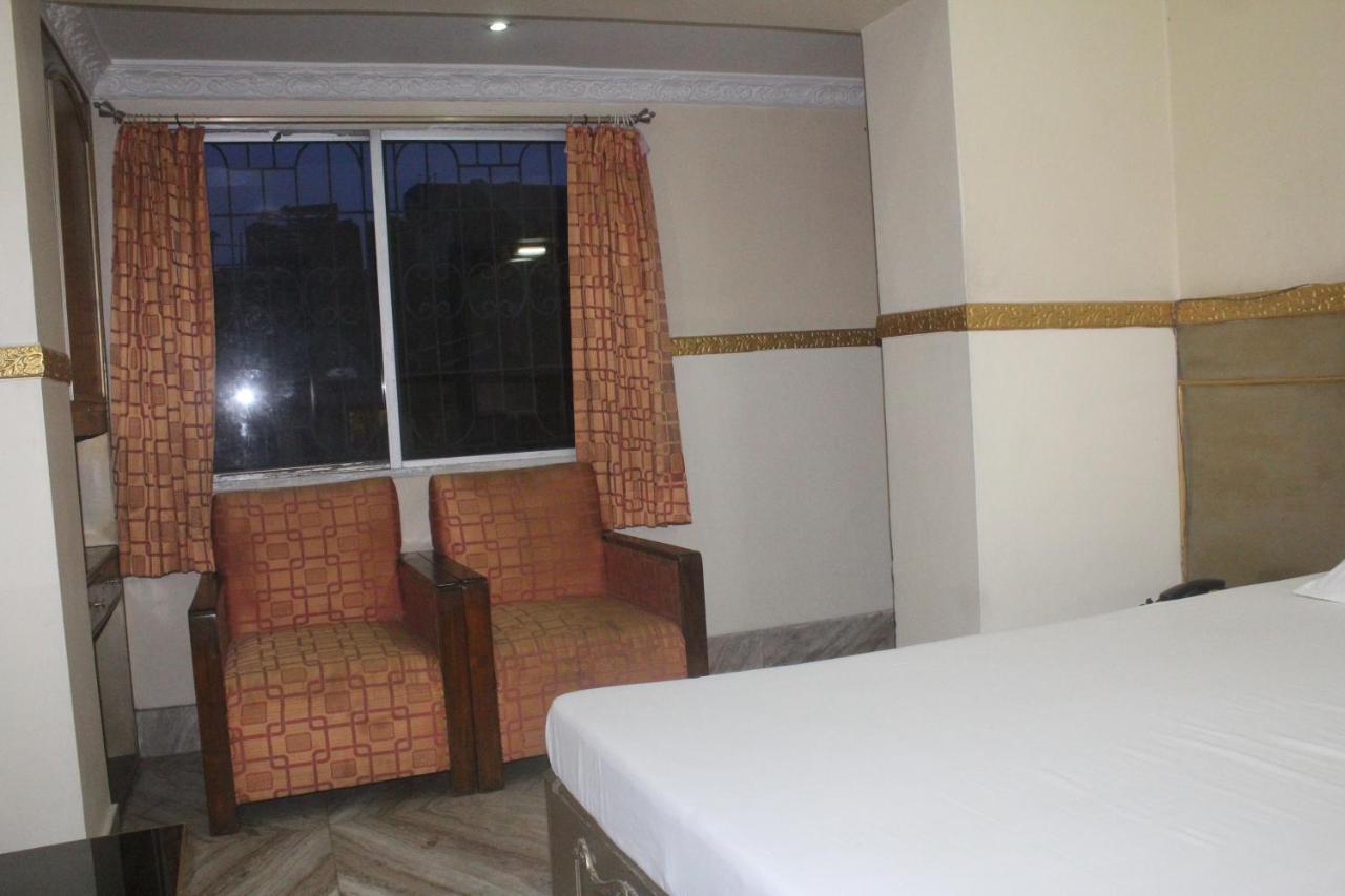 Hotel Heera Καλκούτα Εξωτερικό φωτογραφία