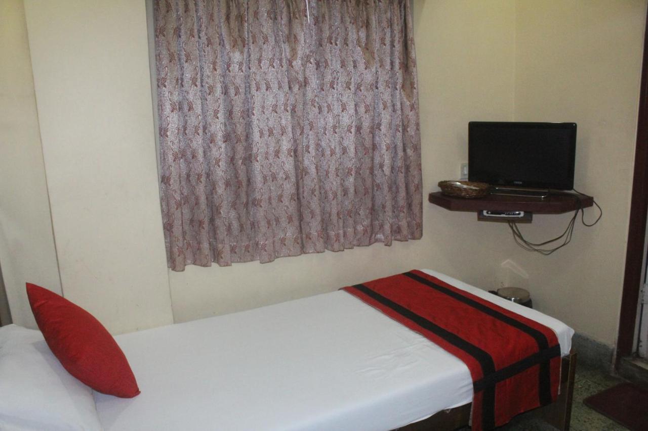 Hotel Heera Καλκούτα Εξωτερικό φωτογραφία