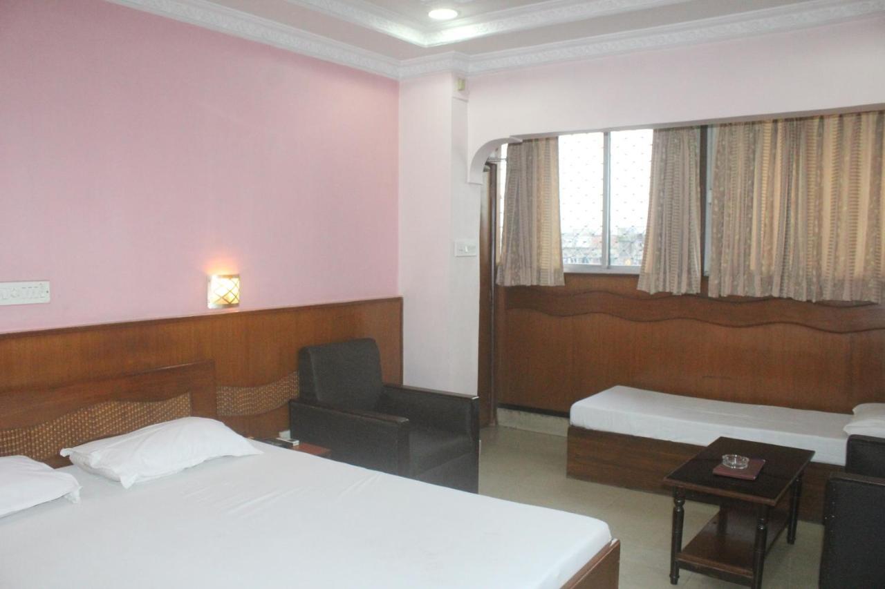 Hotel Heera Καλκούτα Εξωτερικό φωτογραφία