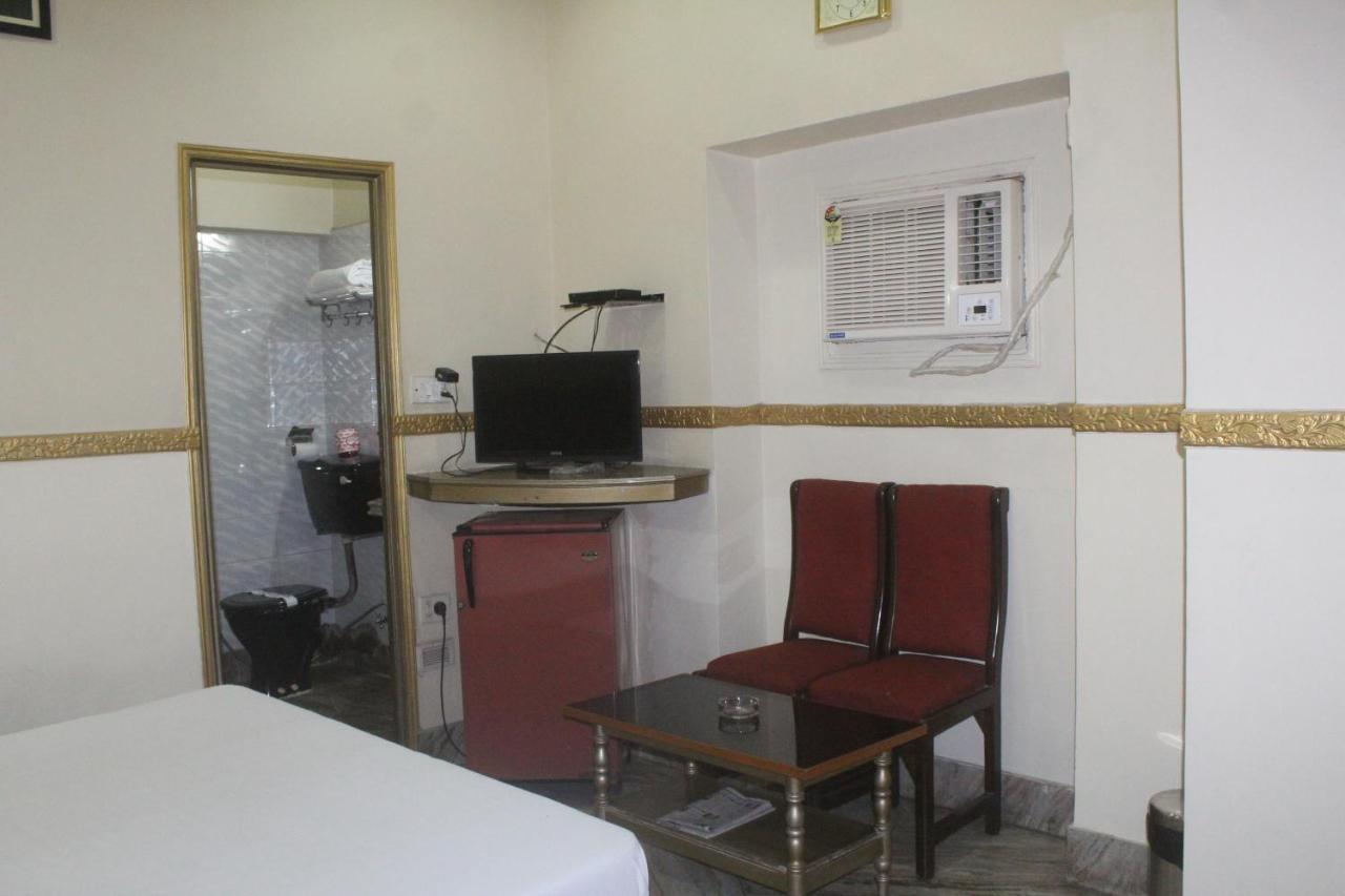 Hotel Heera Καλκούτα Εξωτερικό φωτογραφία