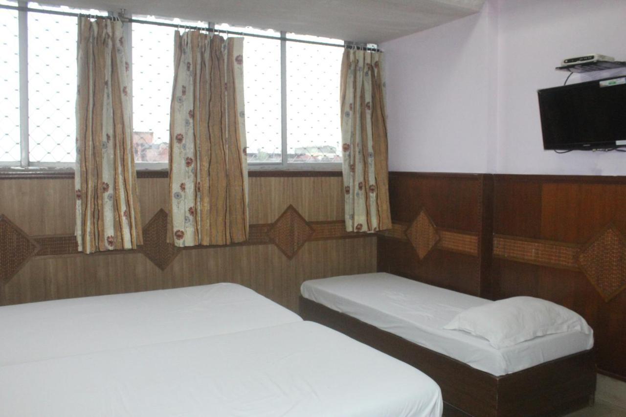 Hotel Heera Καλκούτα Εξωτερικό φωτογραφία