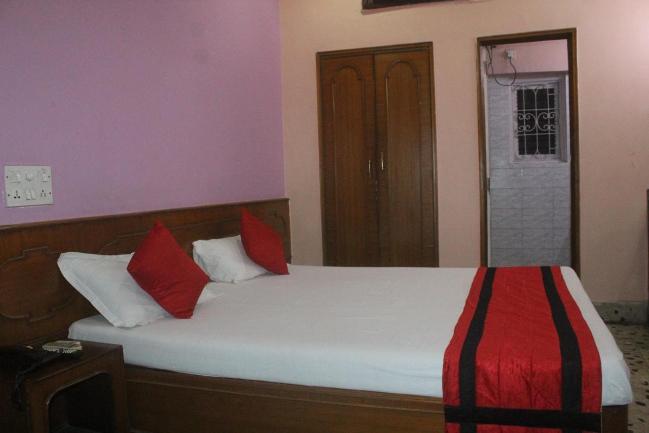 Hotel Heera Καλκούτα Εξωτερικό φωτογραφία